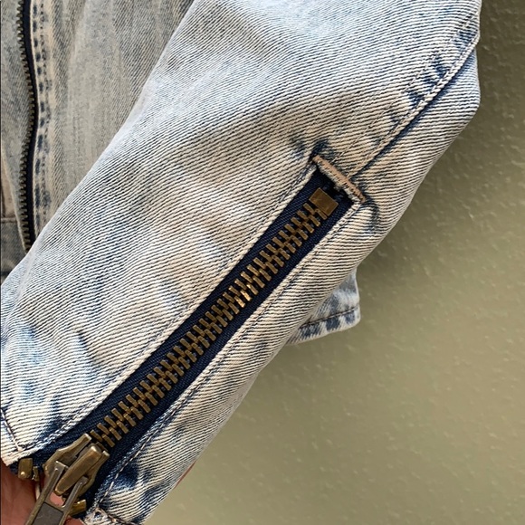 Gap Cropped Moto Denim Jacket Light Blue XS - Picture 2 of 5